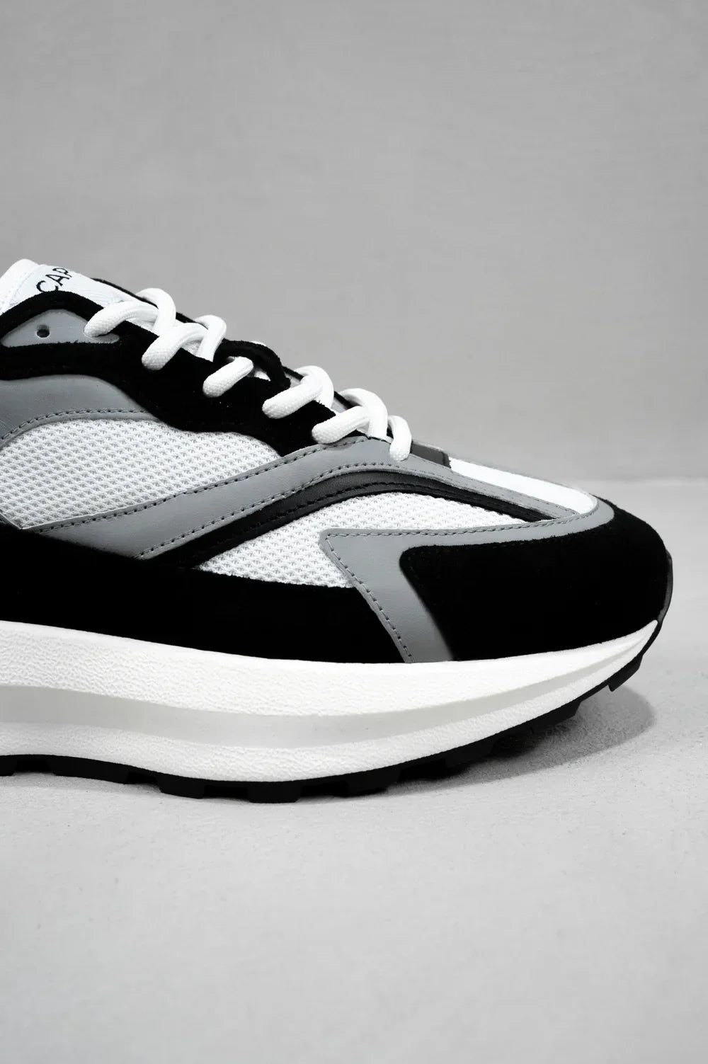 Capo Omni Trainer - Black White Light Grey