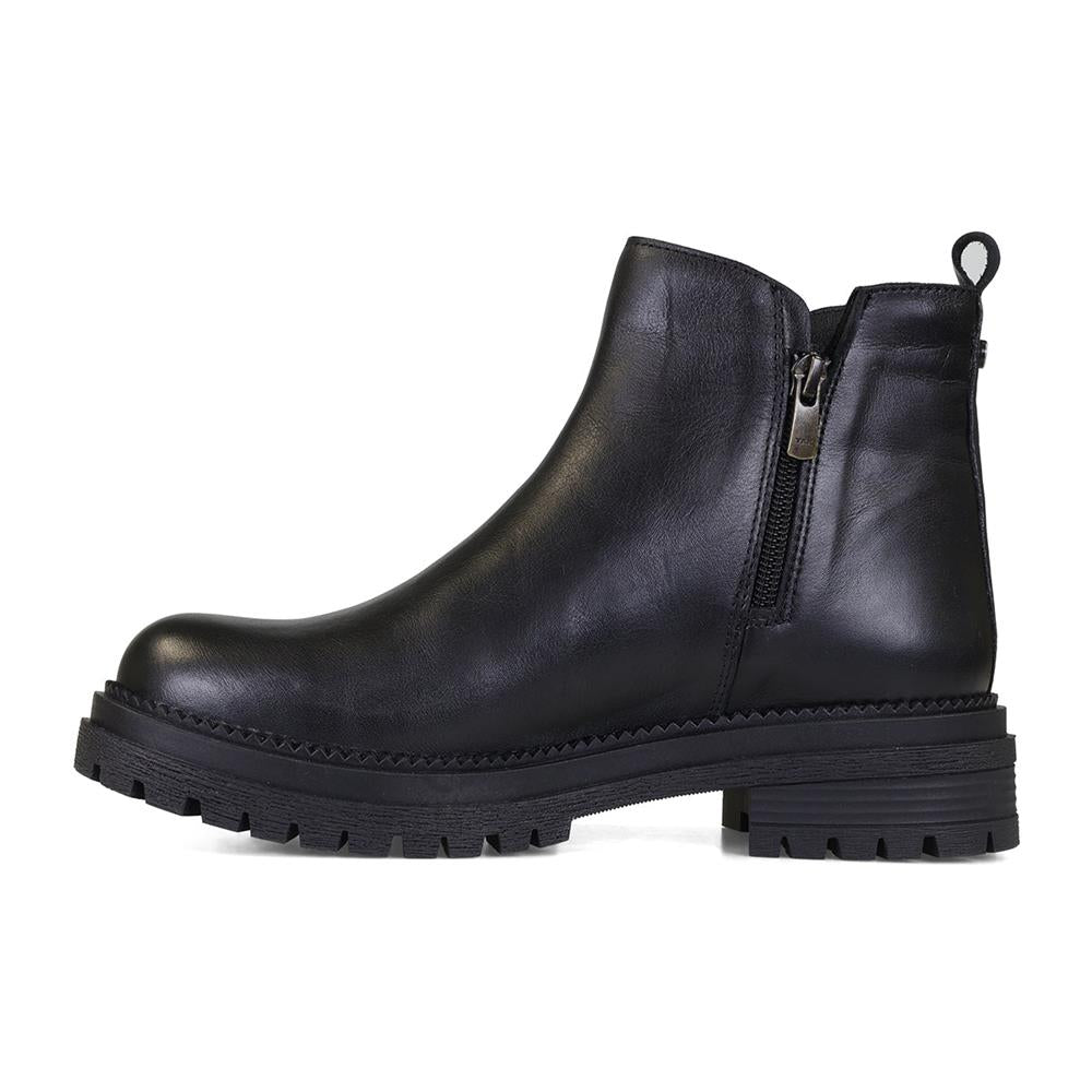Van Dal Ash Black Leather E Fit Ankle Boots