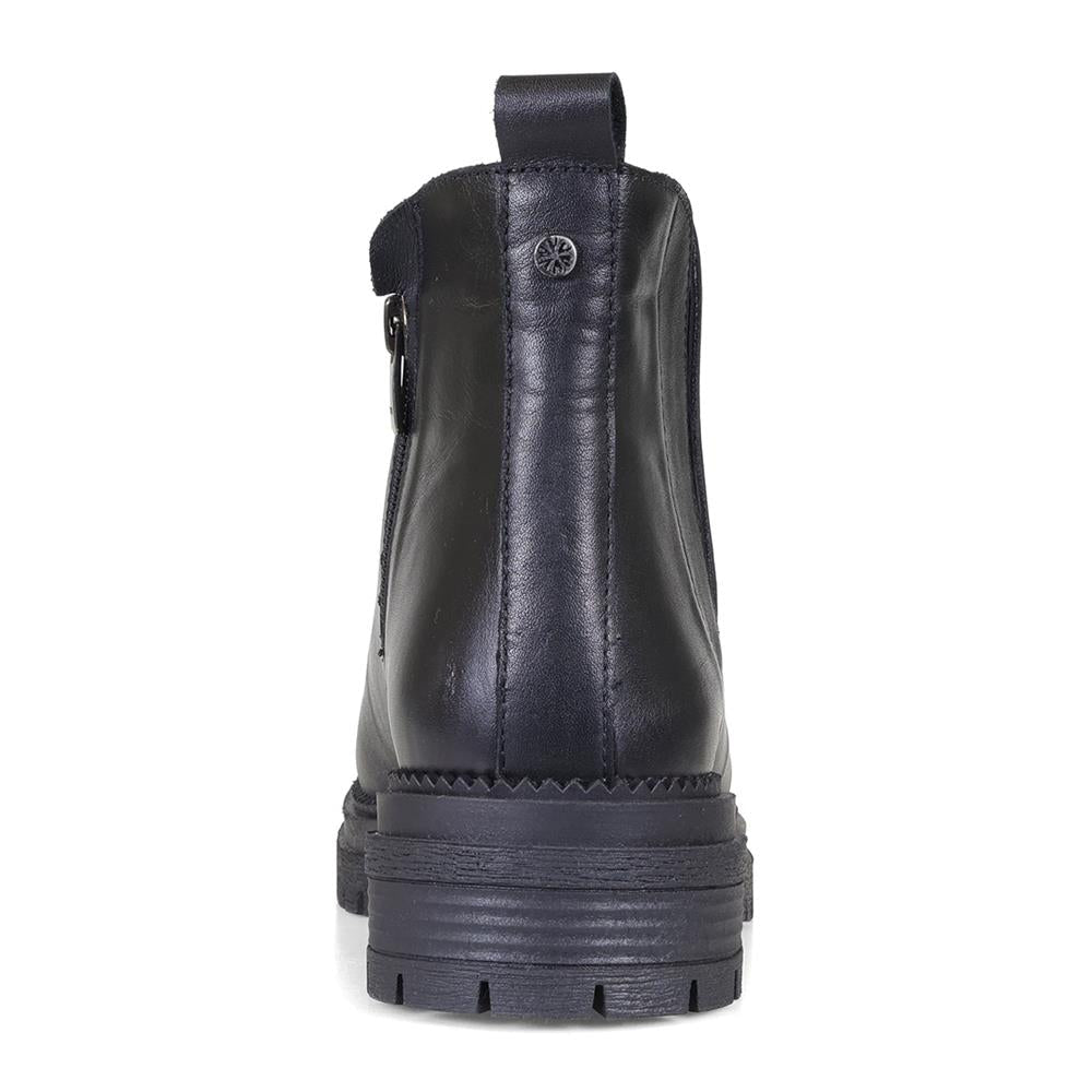Van Dal Ash Black Leather E Fit Ankle Boots