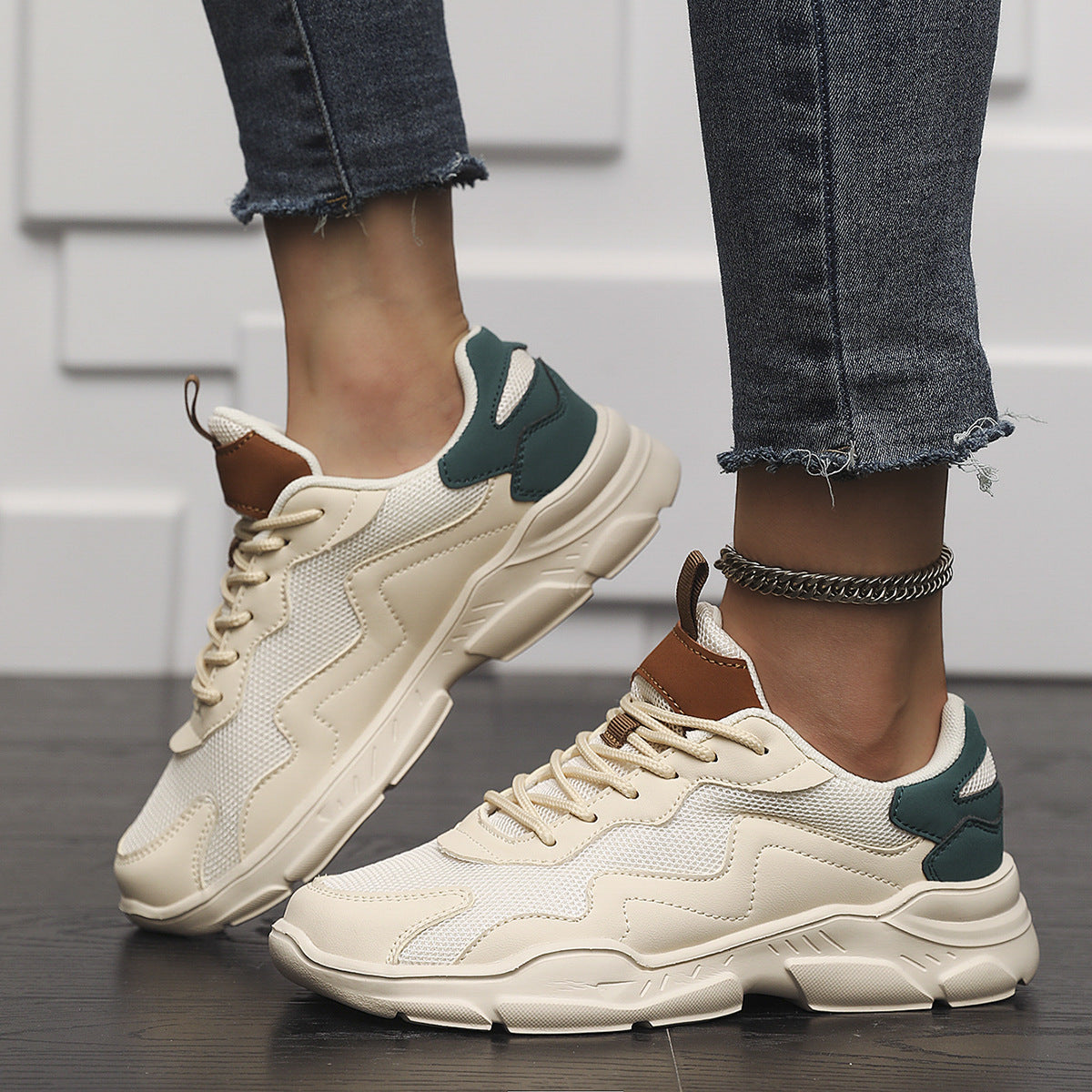 Breathable Mesh Low Top Lace Up Round Toe Trainers