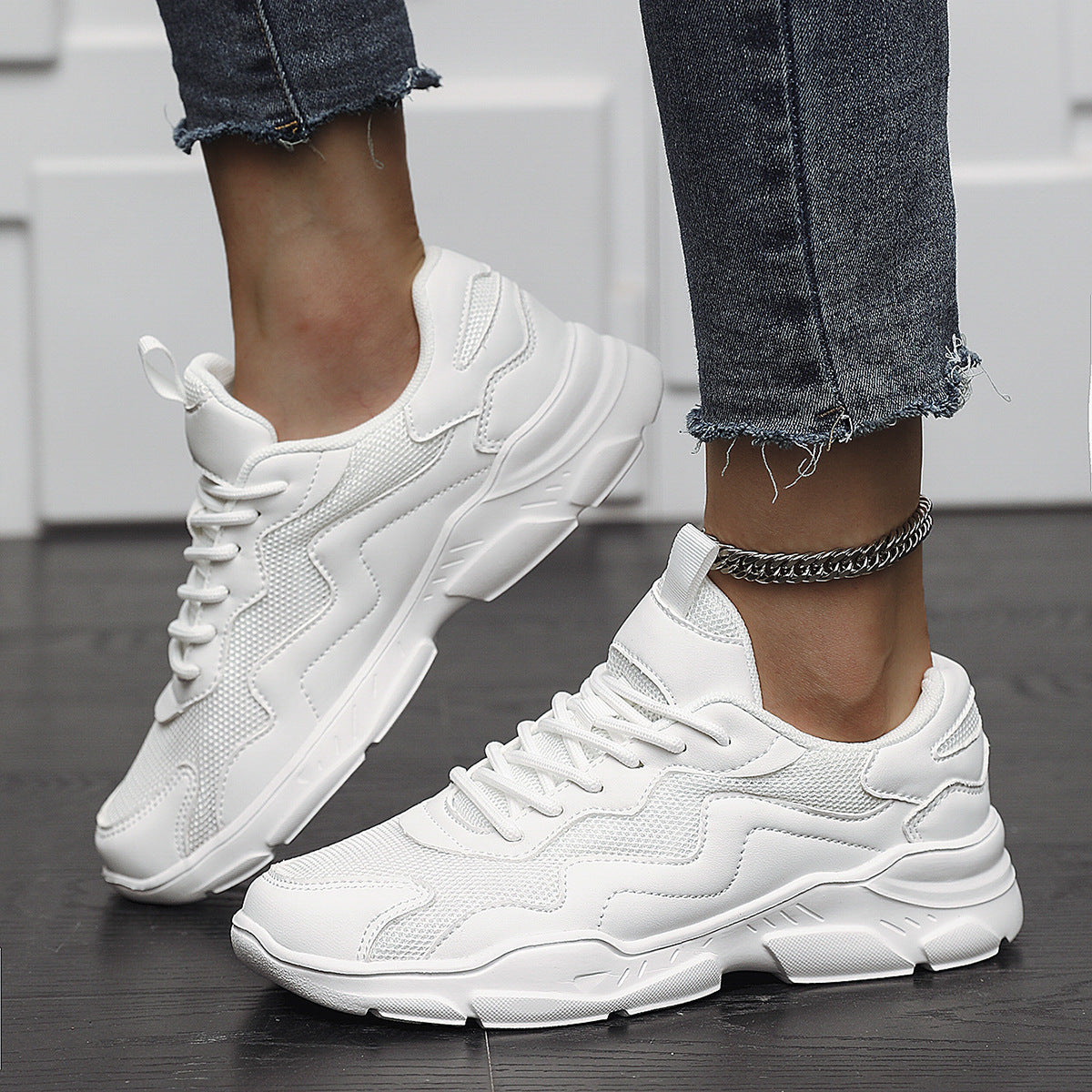 Breathable Mesh Low Top Lace Up Round Toe Trainers