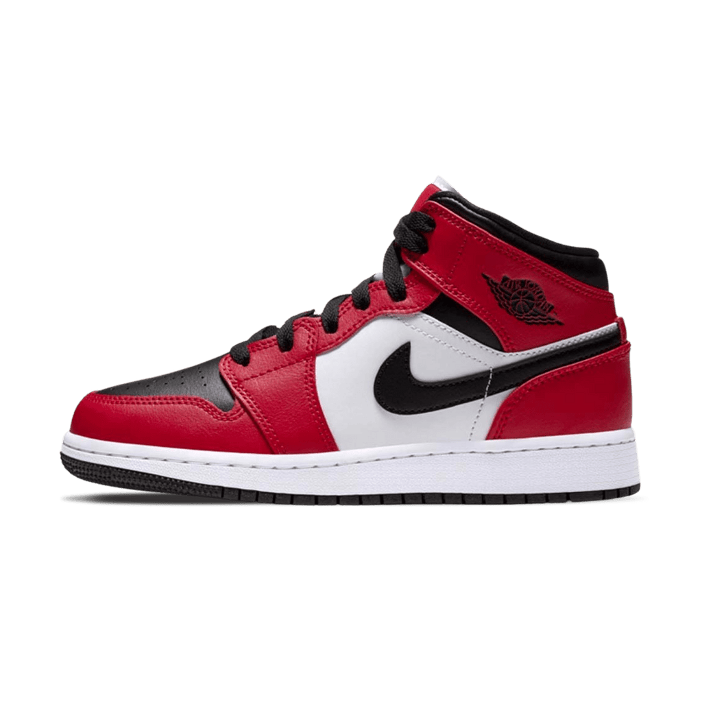 Air Jordan 1 Mid GS Chicago Black Toe trainers main side profile