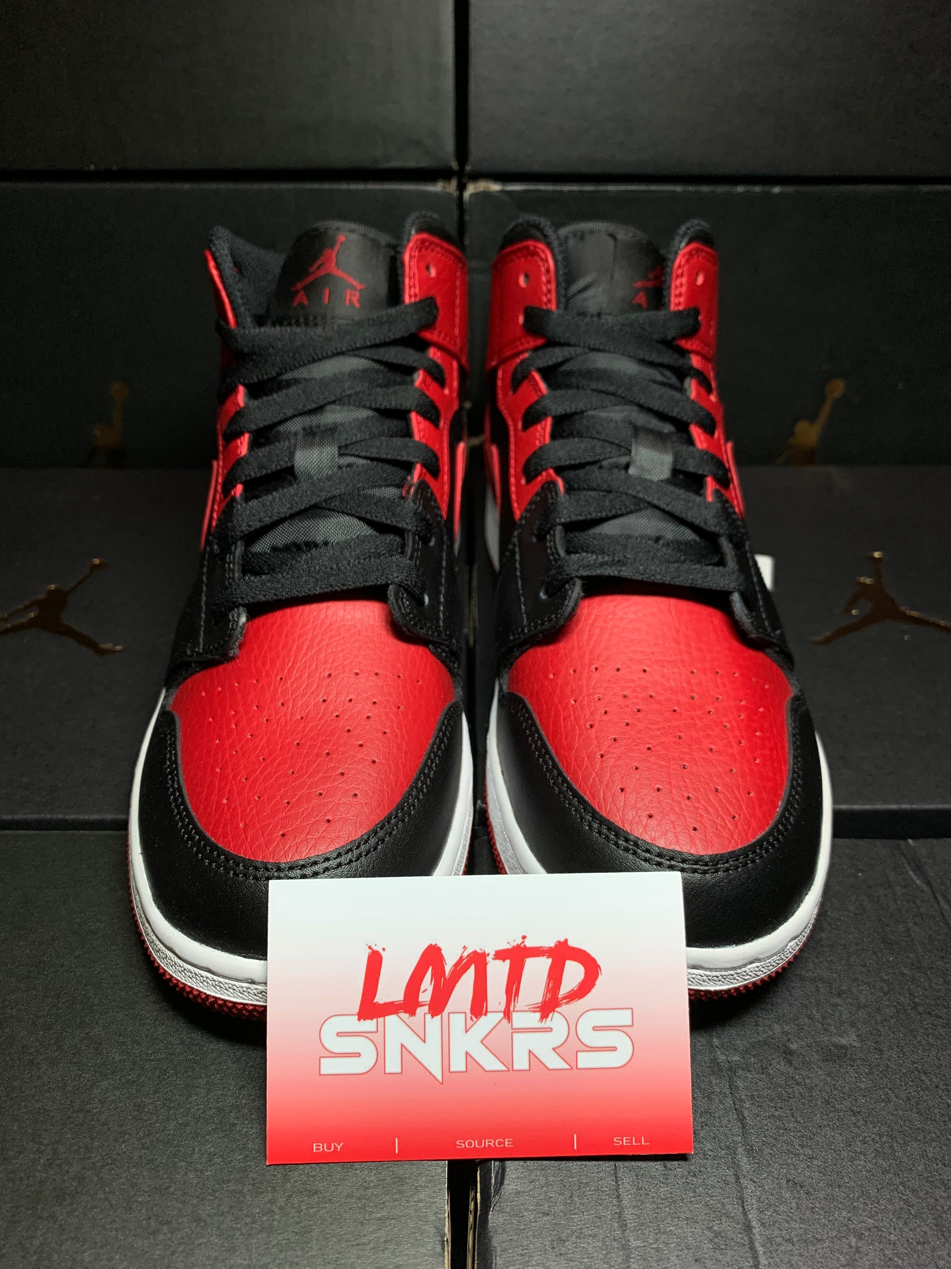 Air Jordan 1 Mid Banned 2020 Trainers