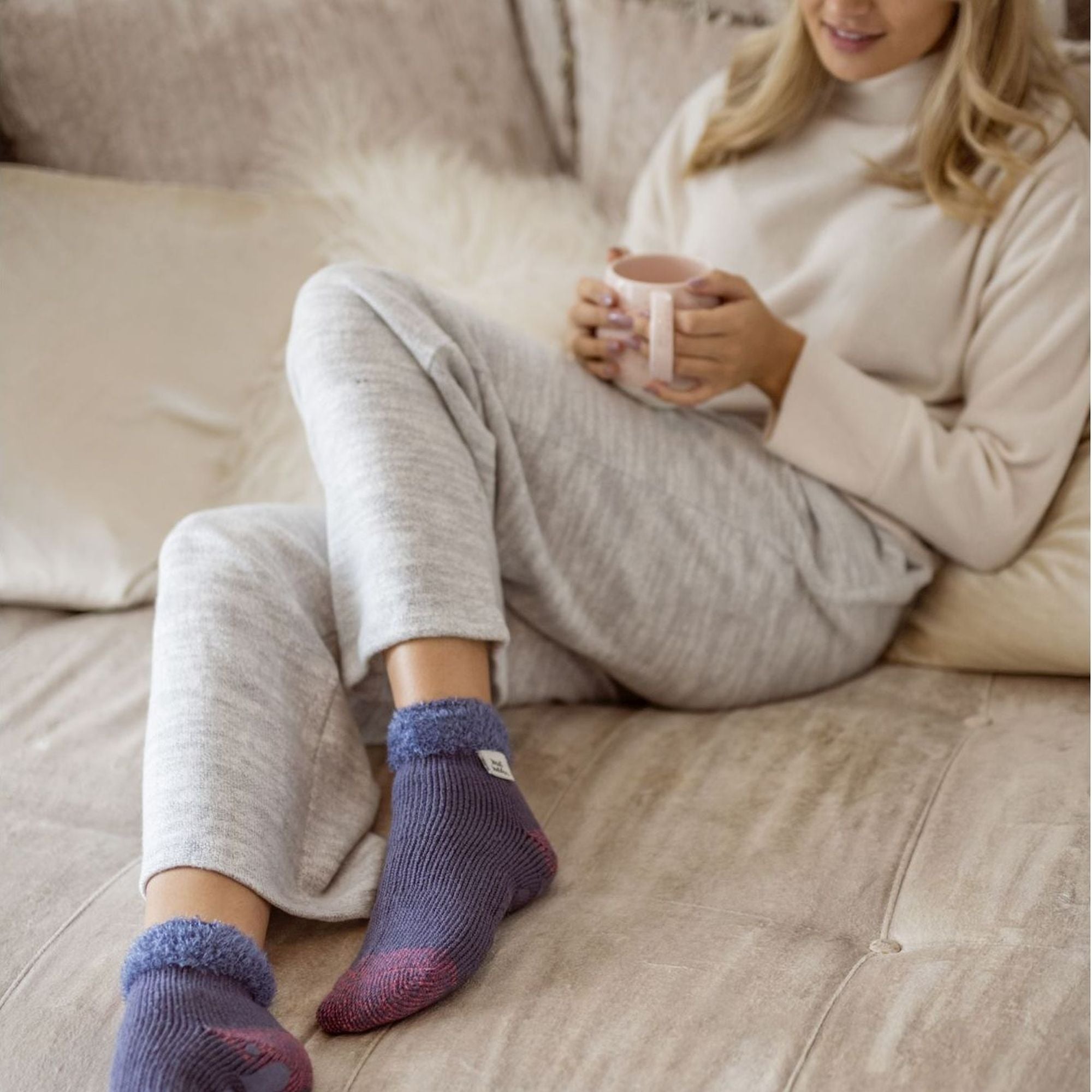 Heat Holders Womens Cuddly Fluffy Sliper Bed Socks with Feather Top