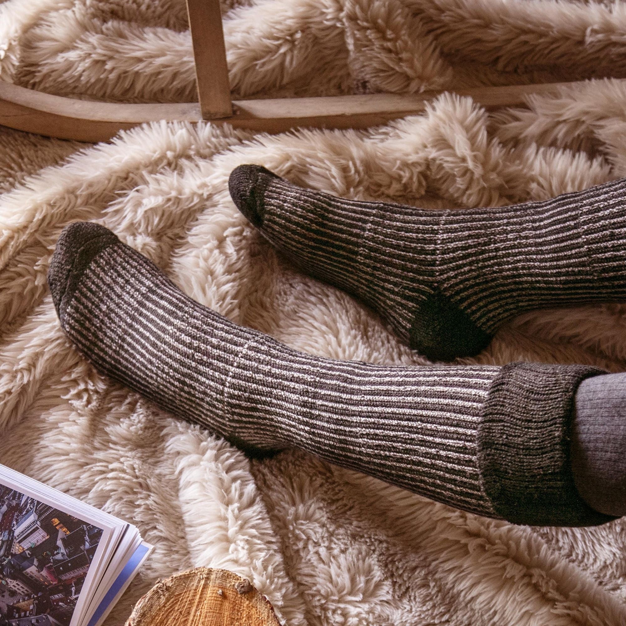 Heat Holders Womens Thick Winter Warm Knee High Ribbed Thermal Boot Socks
