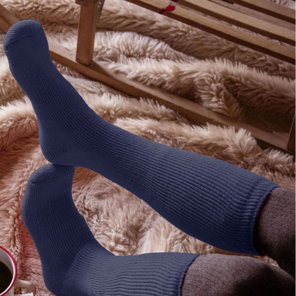 Heat Holders 2 Pack Mens Extra Long Knee High Ski Socks