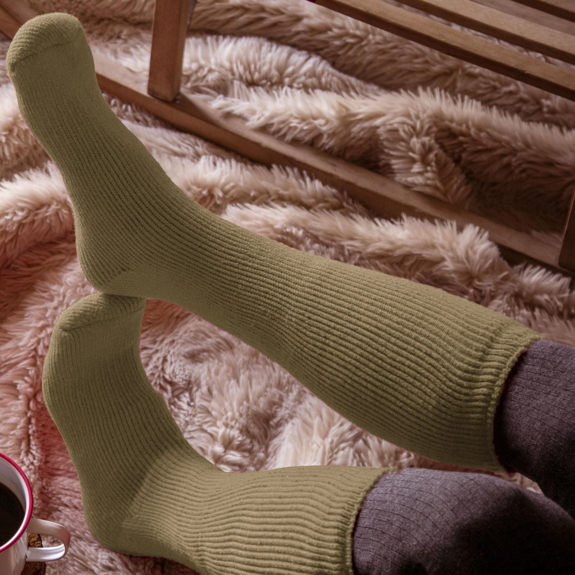 Heat Holders Mens Extra Long Thick Winter Warm Knee High Thermal Socks