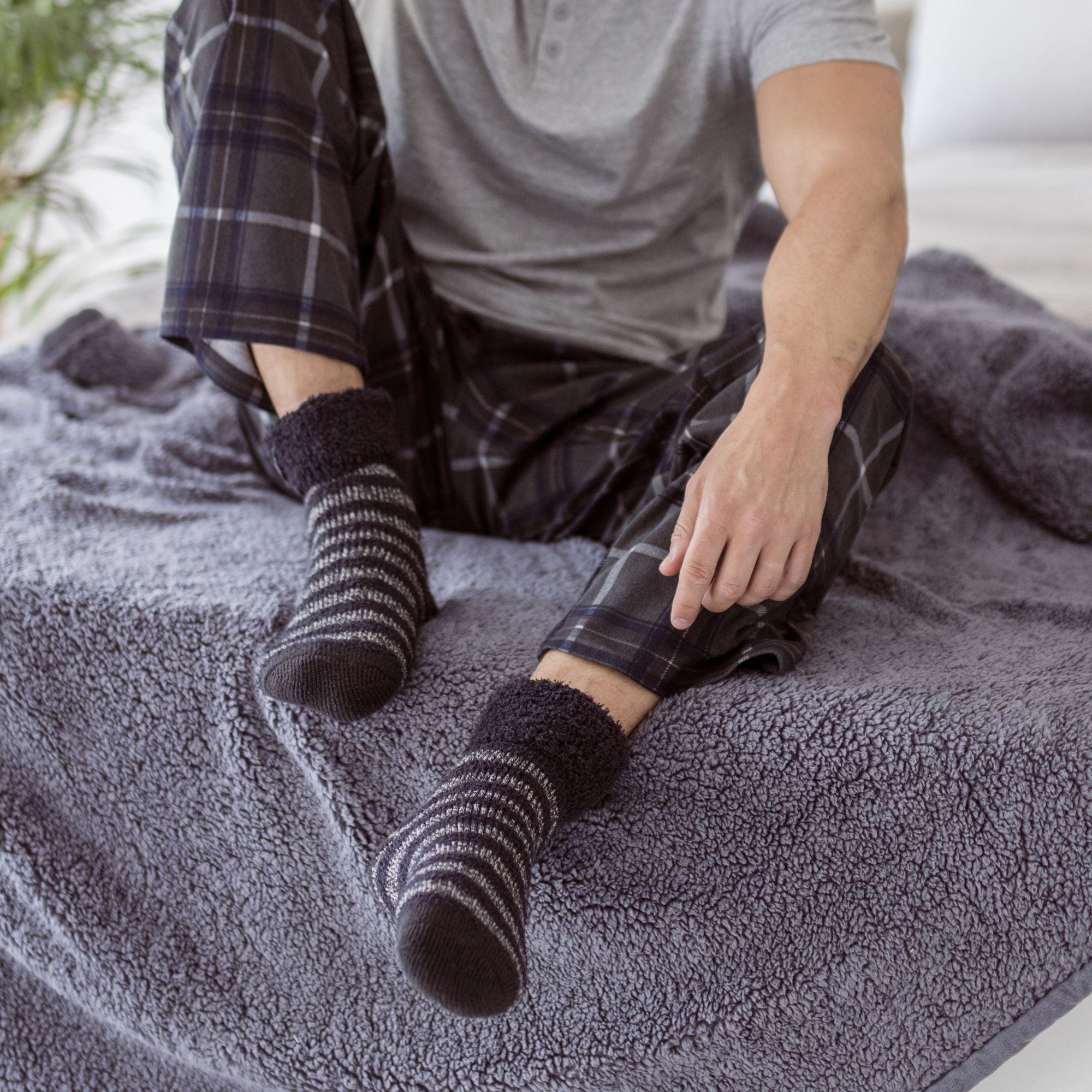 Heat Holders Mens Warm Luxury Fleece Lined Thermal Lounge Bed Socks
