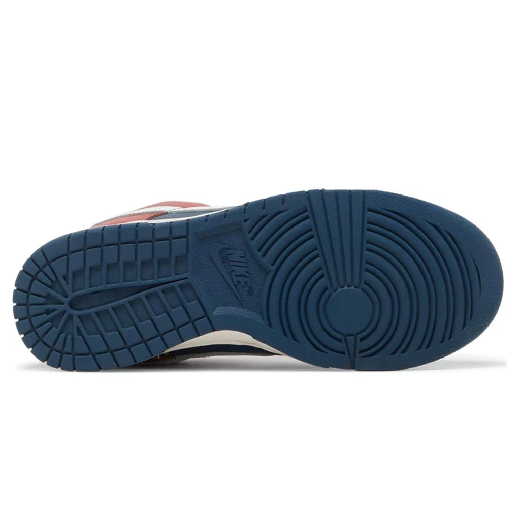 Nike Dunk Low Womens Canyon Rust Blue trainers outsole detail