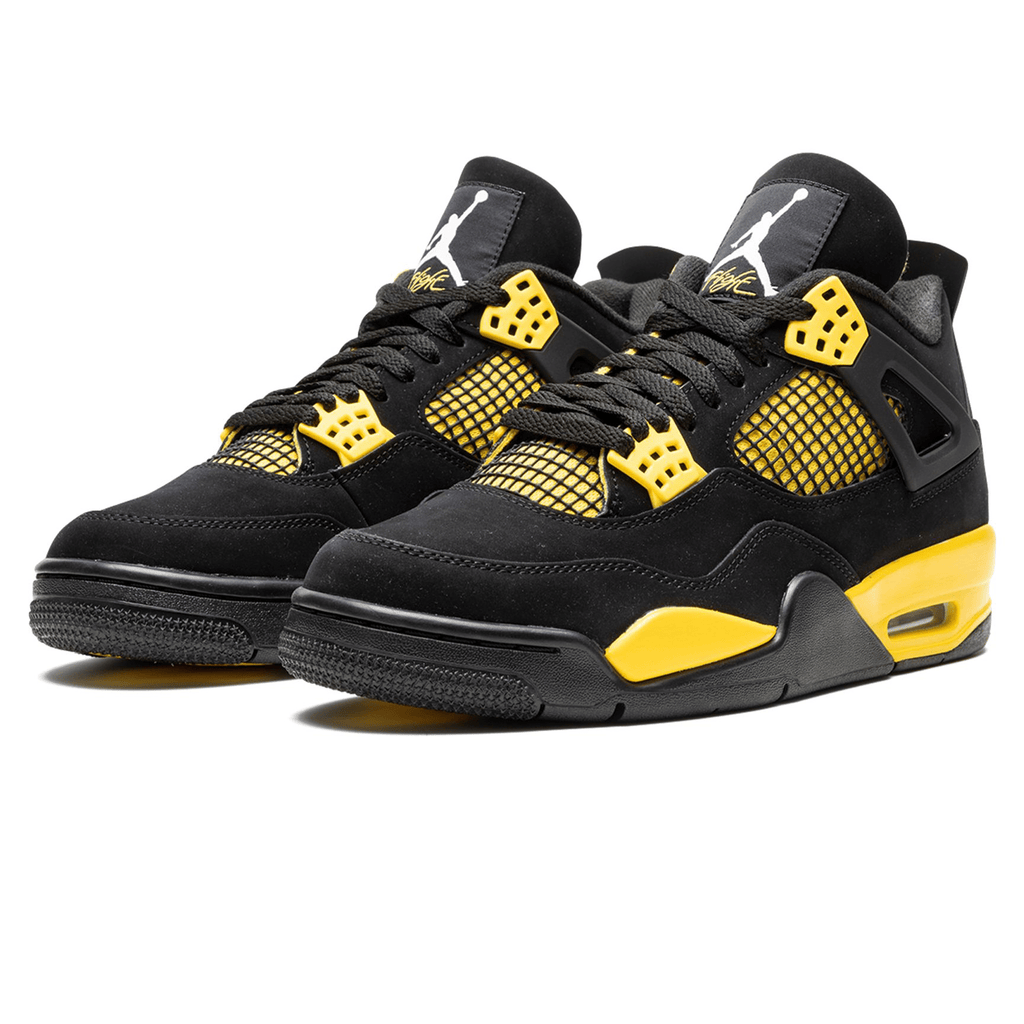 Air Jordan 4 Retro Thunder 2023 trainers alternate side view