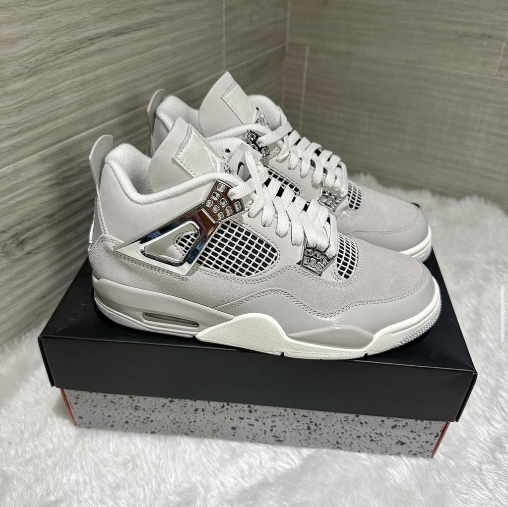 Air Jordan 4 Retro Frozen Moments Womens Trainers