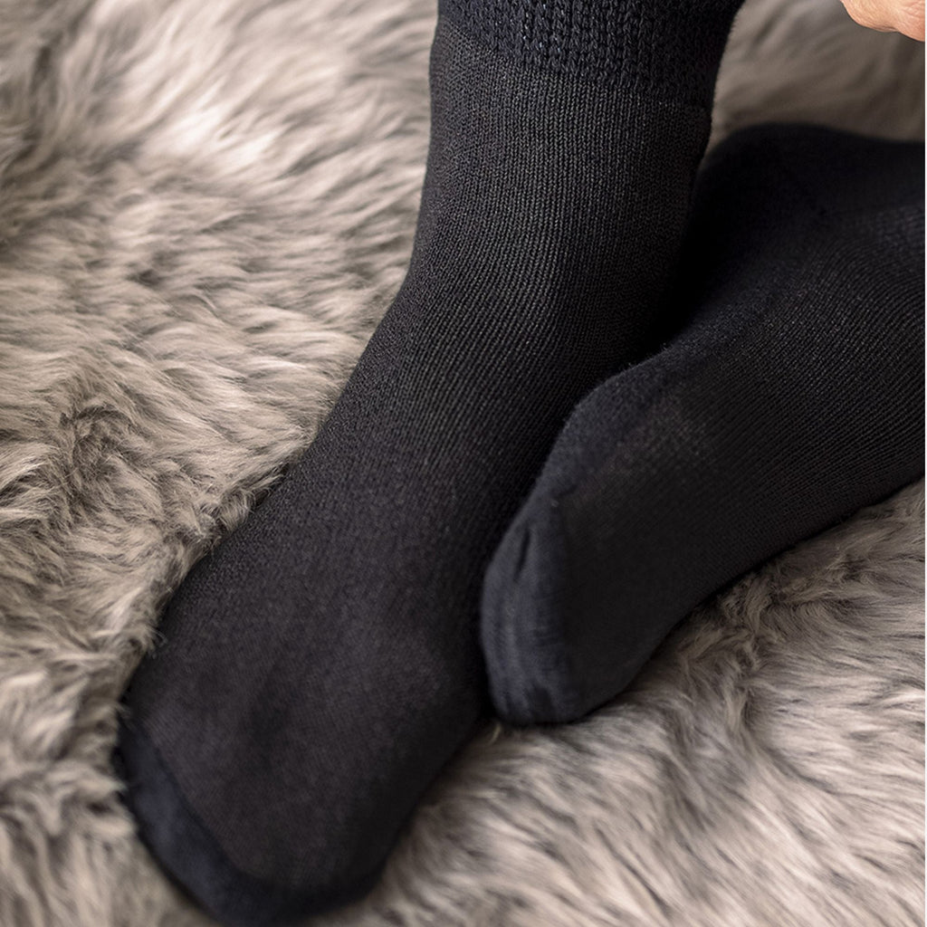 IOMI 3 Pack Extra Wide Cotton Diabetic Socks for Swollen Legs
