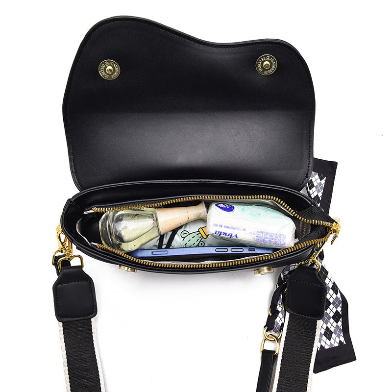 Light Luxury Underarm Saddle Bag
