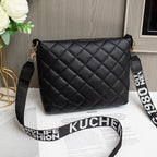 Lingge Embroidered Small Chain Crossbody Bag