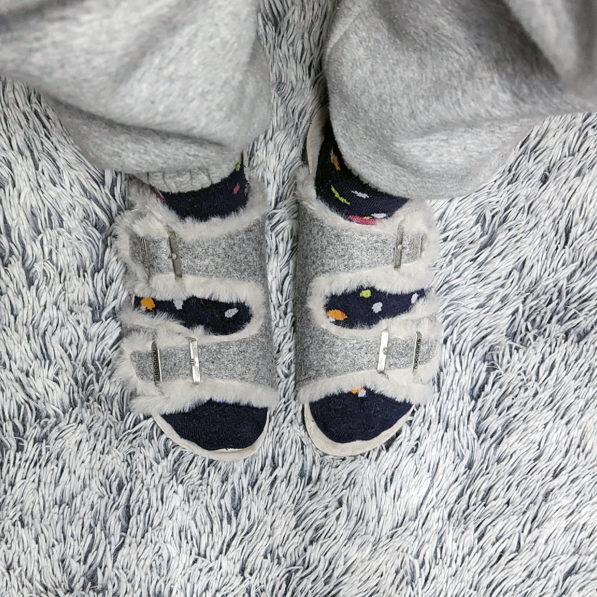 Nuoceans Fluff Grey White Vegan Sandals