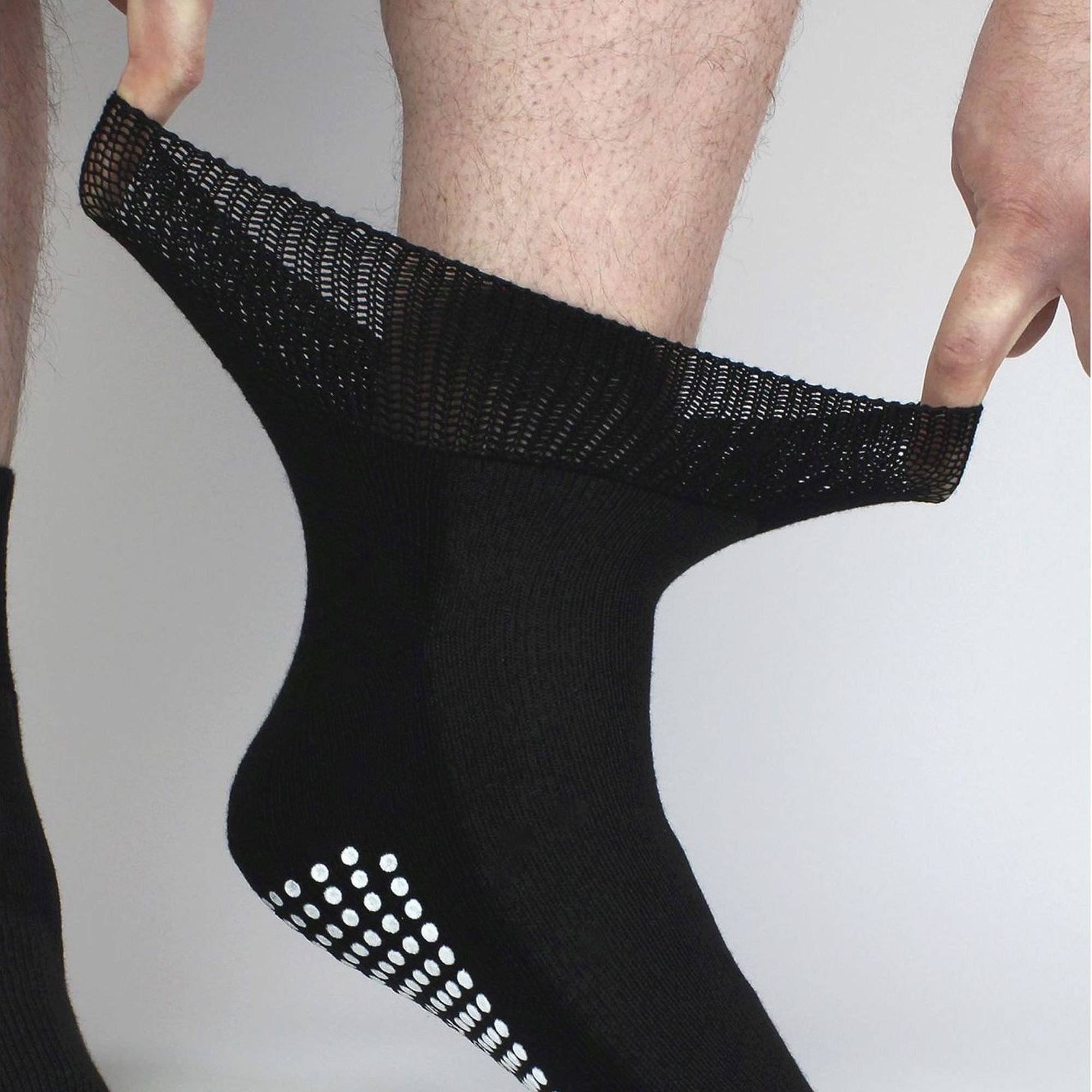 Dr.Socks 4 Pack Short Bamboo Diabetic Socks with Grips for Men and Women