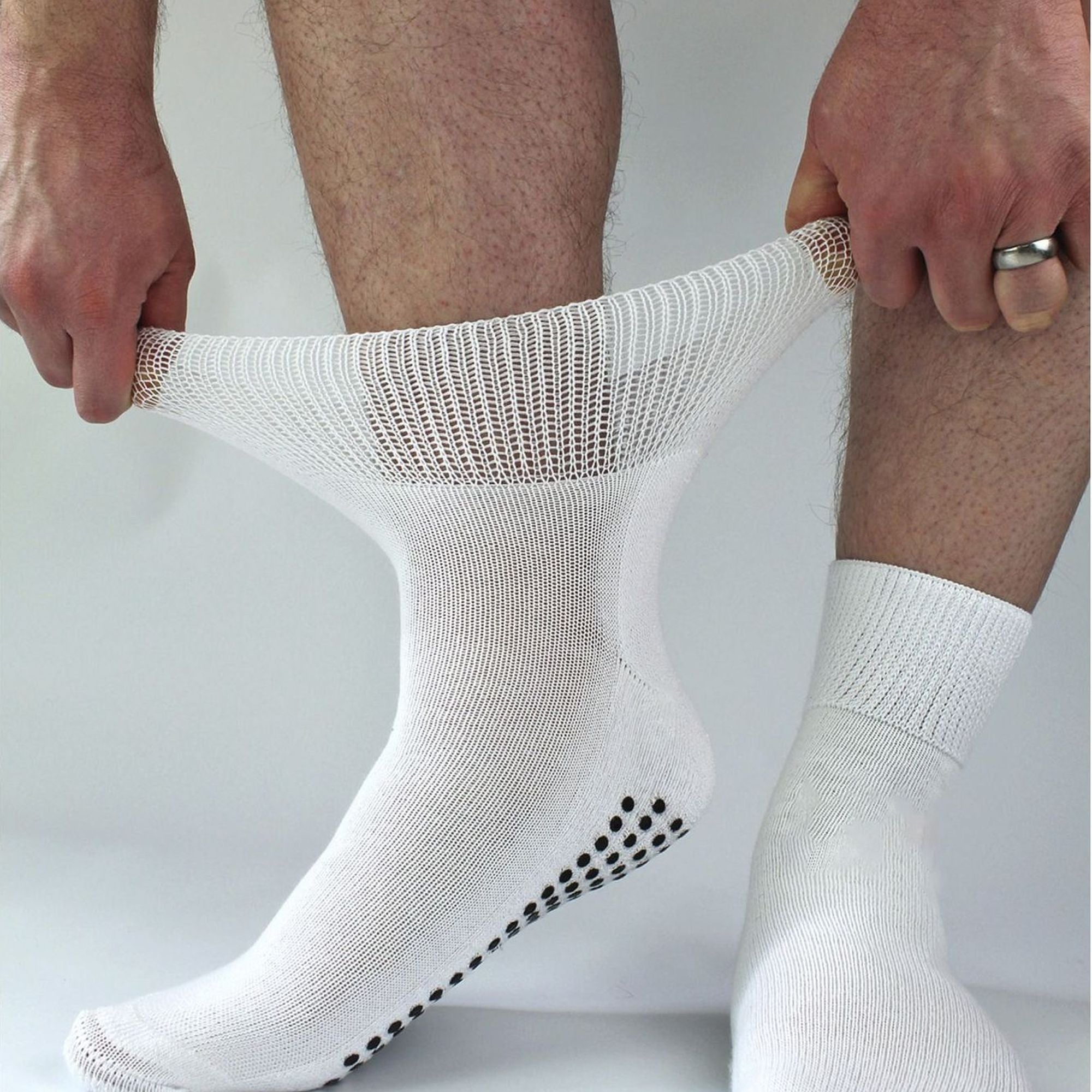 Dr.Socks 4 Pack Short Bamboo Diabetic Socks with Grips for Men and Women