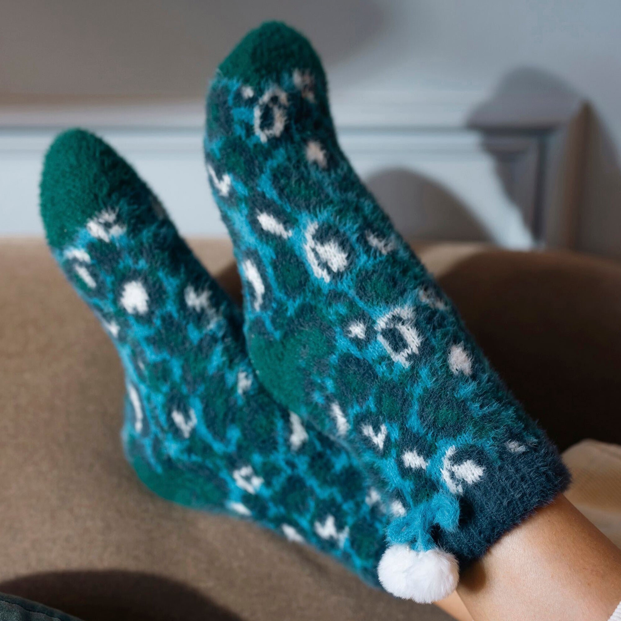 Elle 1 Pair Womens Sherpa Lined Grip Socks