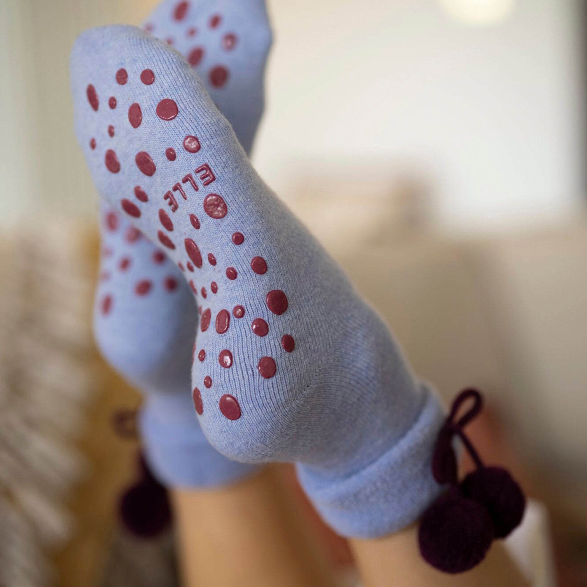 ELLE 1 Pair Womens Wool Mix Slipper Socks with Pom Pom - Warm Soft Cosy Comfort