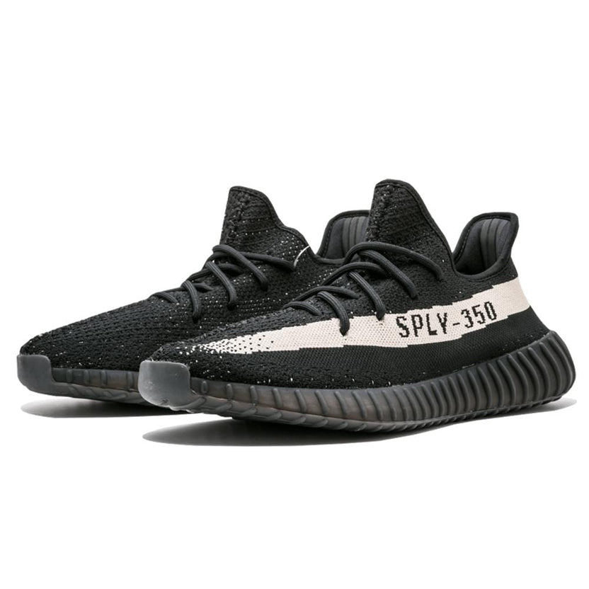 Yeezy Boost 350 V2 Oreo Trainers