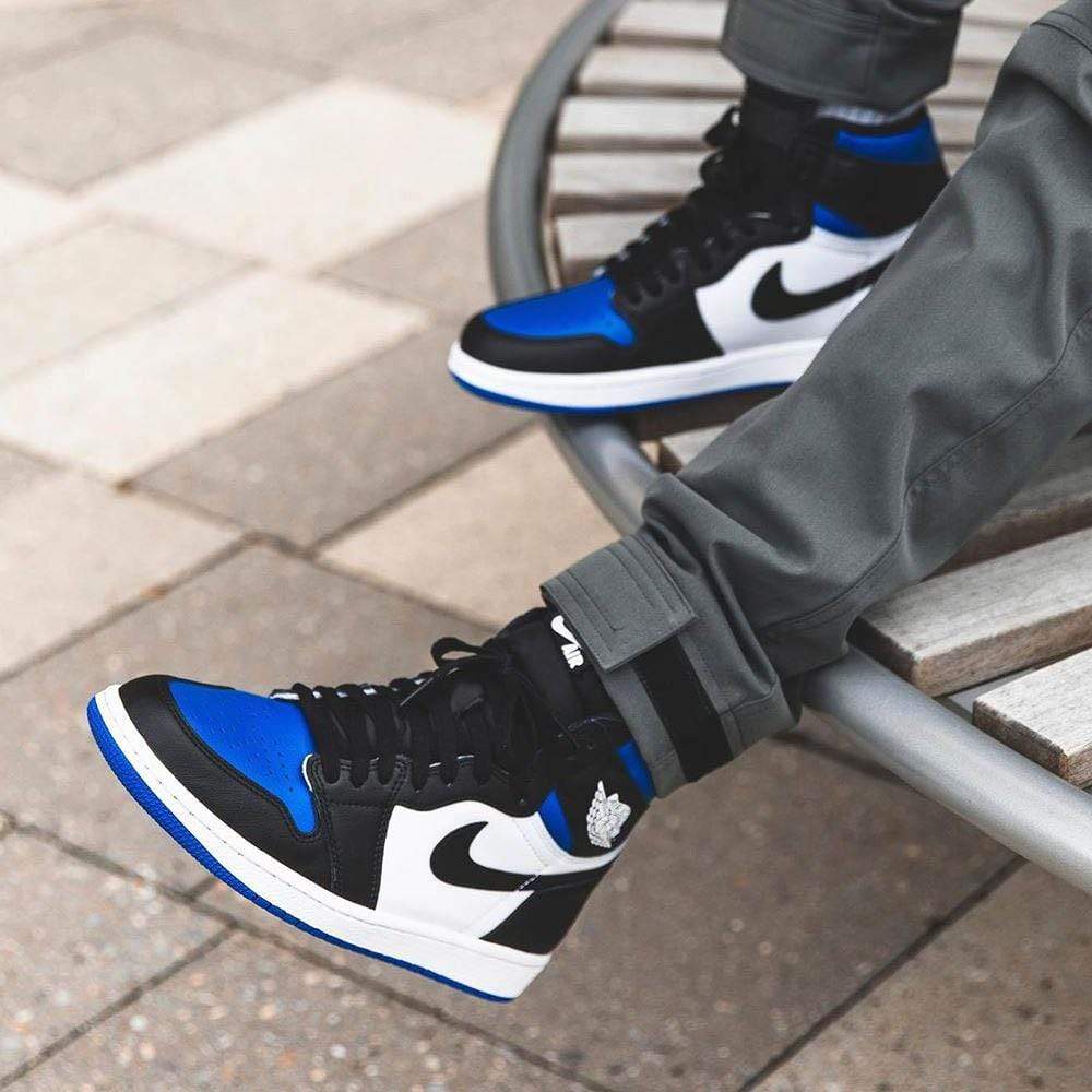 Air Jordan 1 High OG Royal Toe trainers close detail view