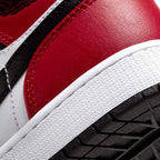 Air Jordan 1 Mid GS Chicago Black Toe trainers extra product angle