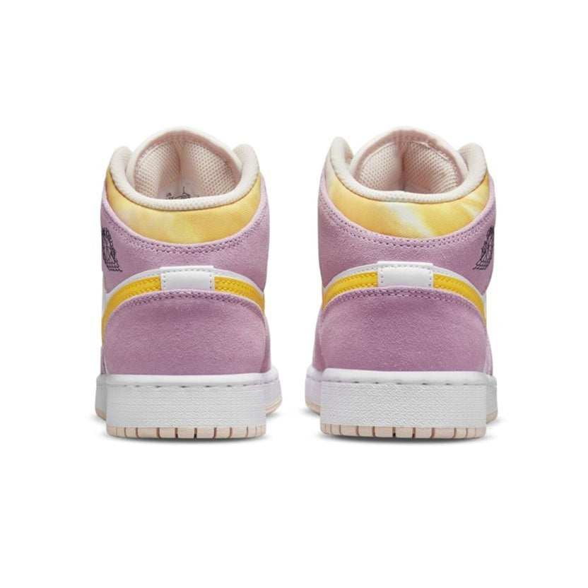 Air Jordan 1 Mid SE Arctic Pink Trainers