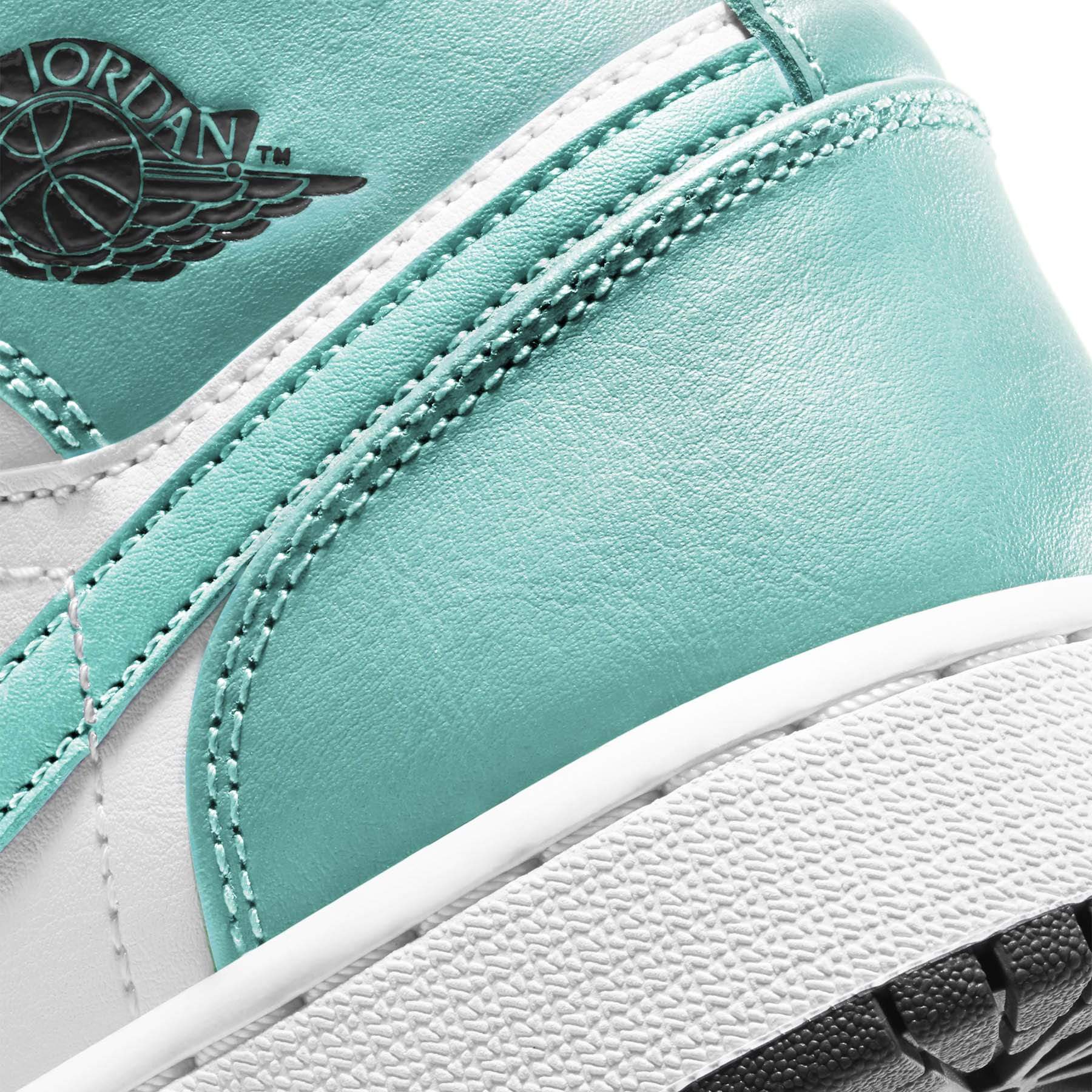 Air Jordan 1 Mid GS Tropical Twist trainers sole detail