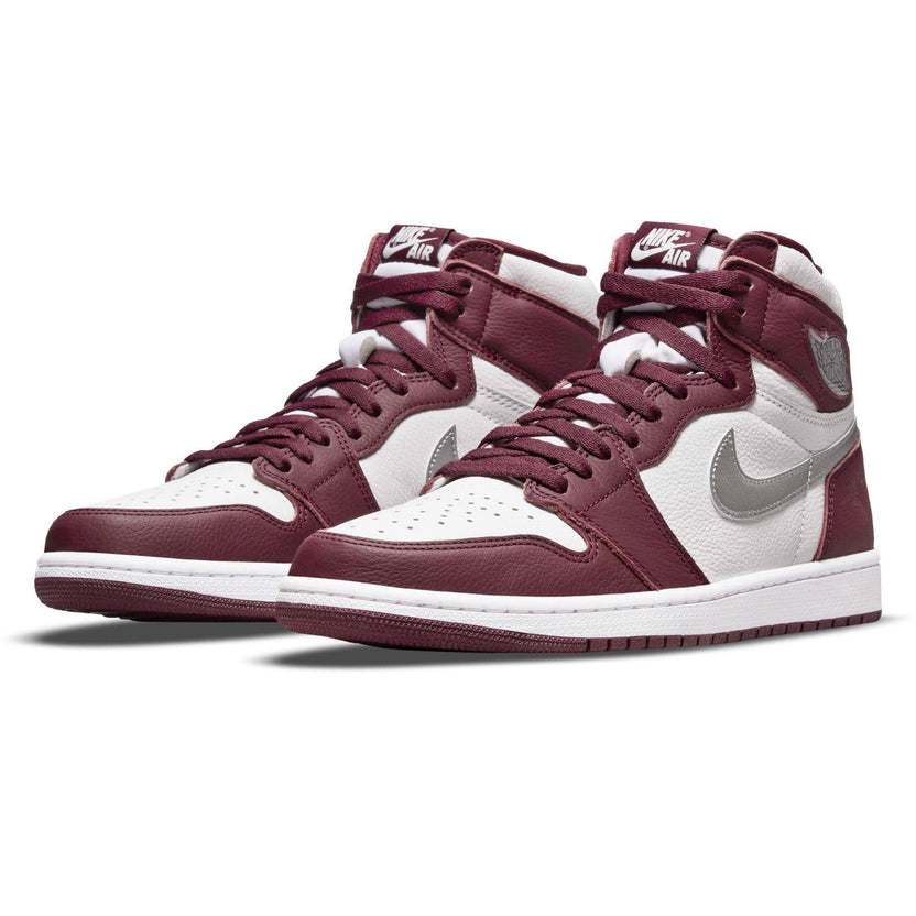 Air Jordan 1 Retro High OG Bordeuax Trainers