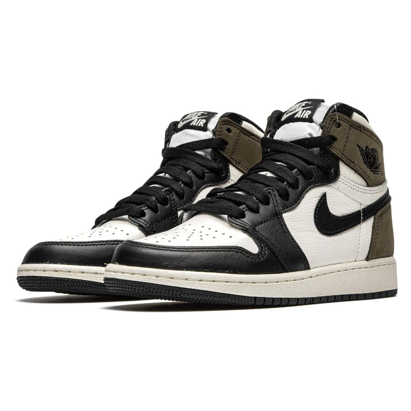 Air Jordan 1 Retro High Dark Mocha Trainers