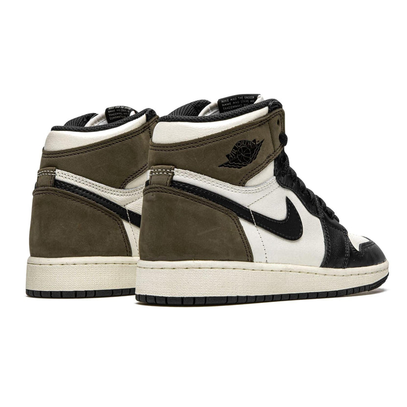 Air Jordan 1 Retro High Dark Mocha Trainers