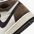 Air Jordan 1 Retro High Dark Mocha Trainers