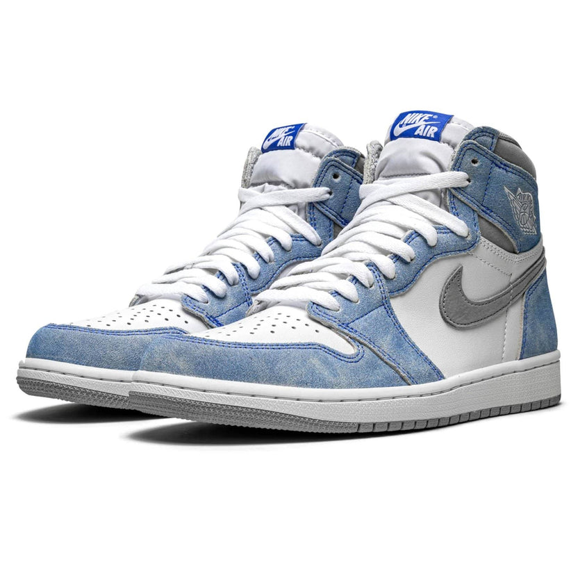 Air Jordan 1 Retro High OG Hyper Royal Trainers