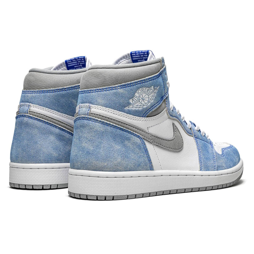 Air Jordan 1 Retro High OG Hyper Royal Trainers