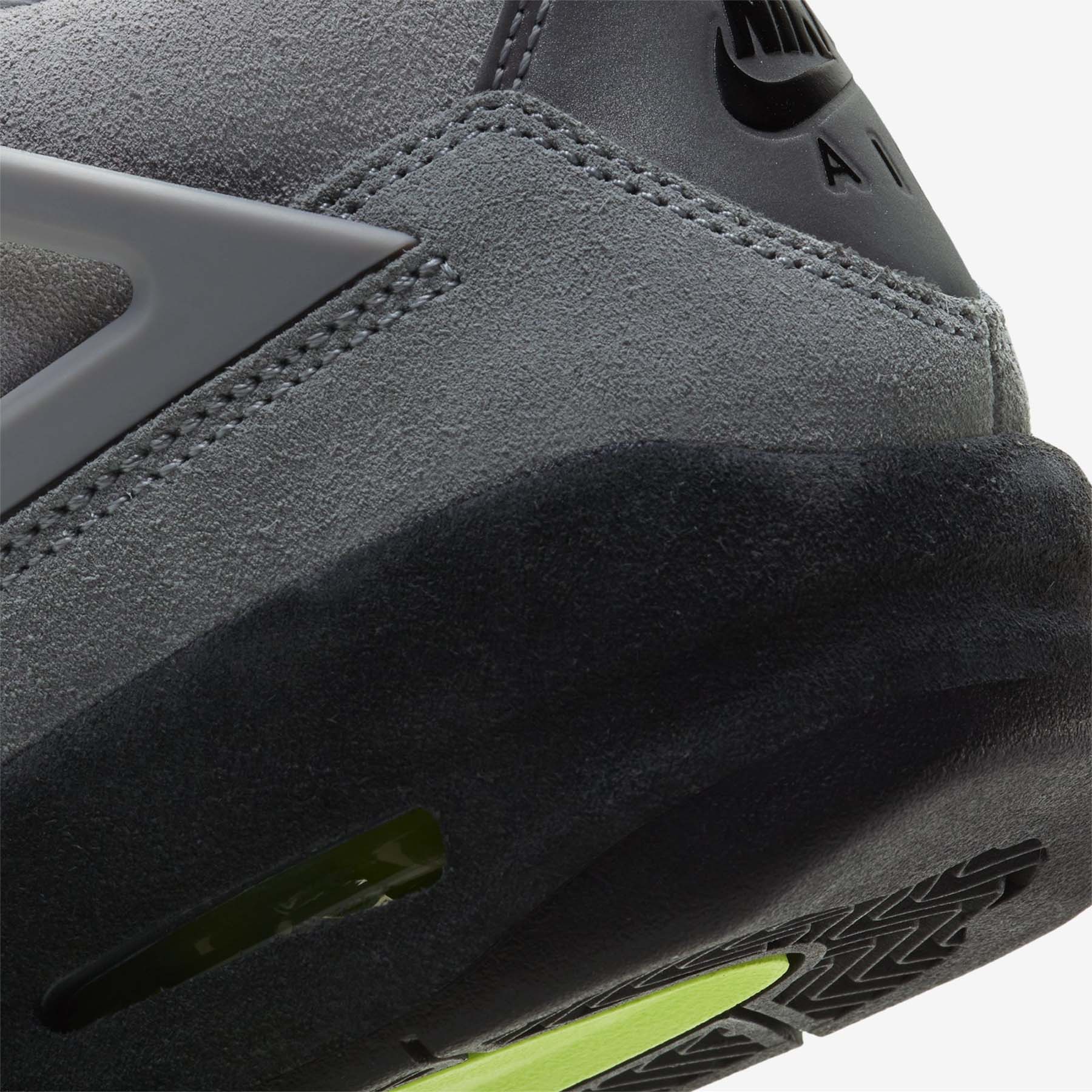 Air Jordan 4 Retro SE GS Neon 95 trainers extra product angle