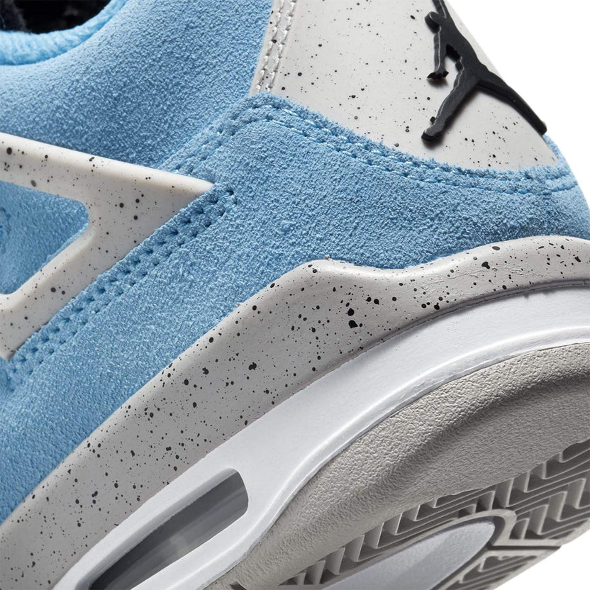 Air Jordan 4 Retro University Blue Trainers