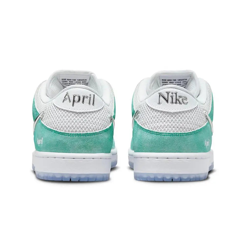 Nike SB Dunk Low OG April Trainers