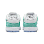 Nike SB Dunk Low OG April Trainers