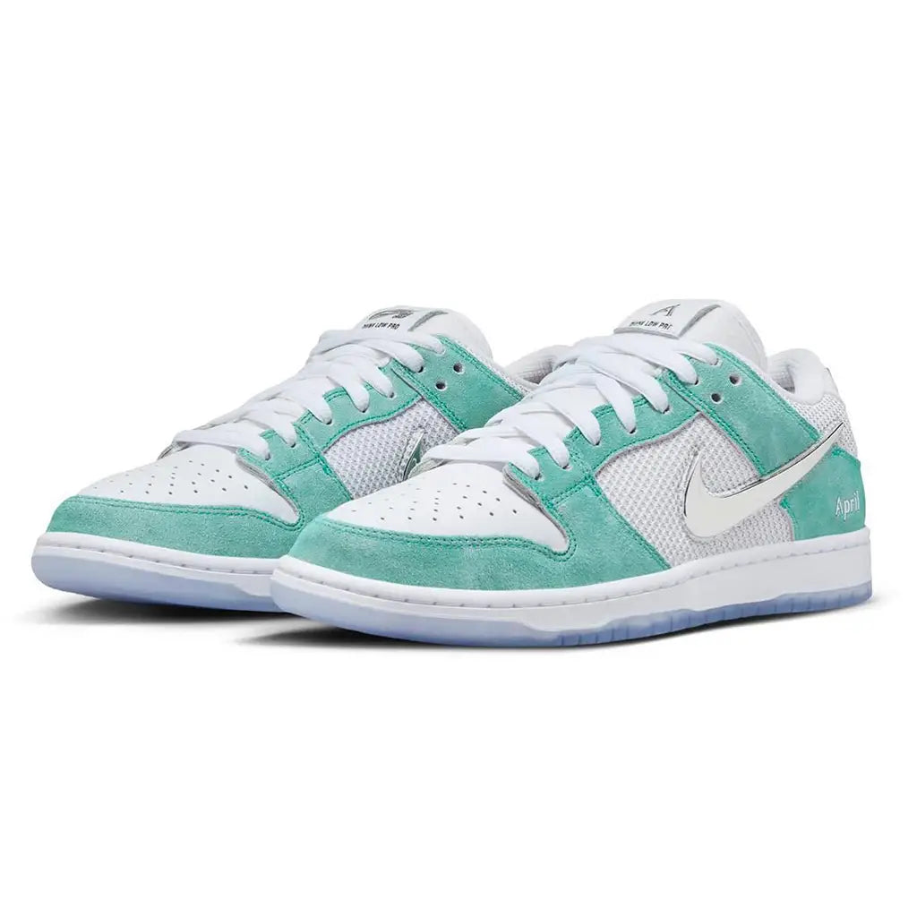 Nike SB Dunk Low OG April Trainers