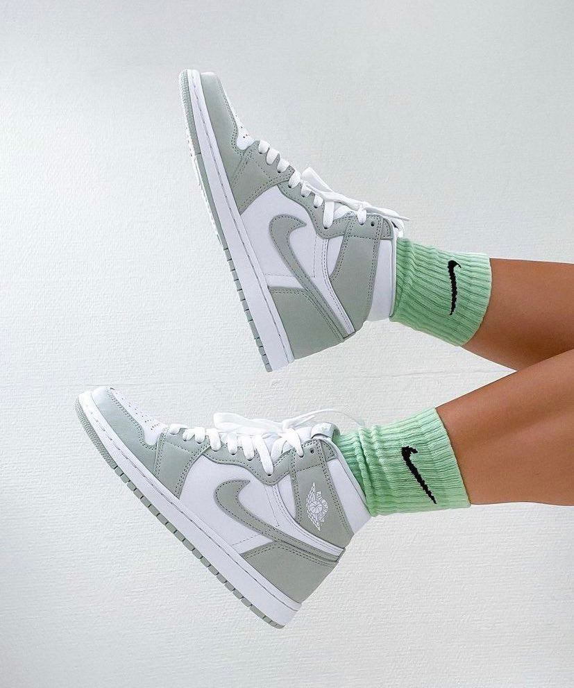 Air Jordan 1 Retro High OG Seafoam Womens Trainers