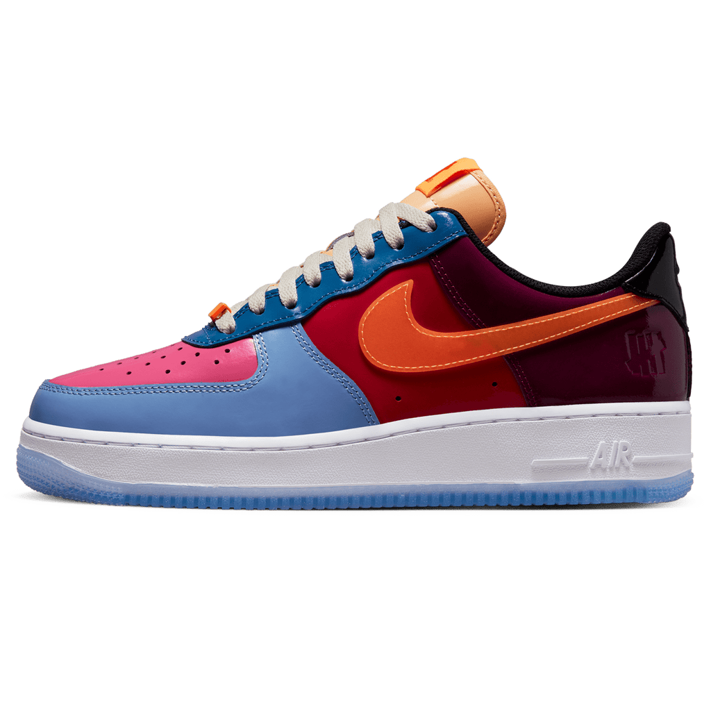 Nike Air Force 1 Low Total Orange trainers main side profile