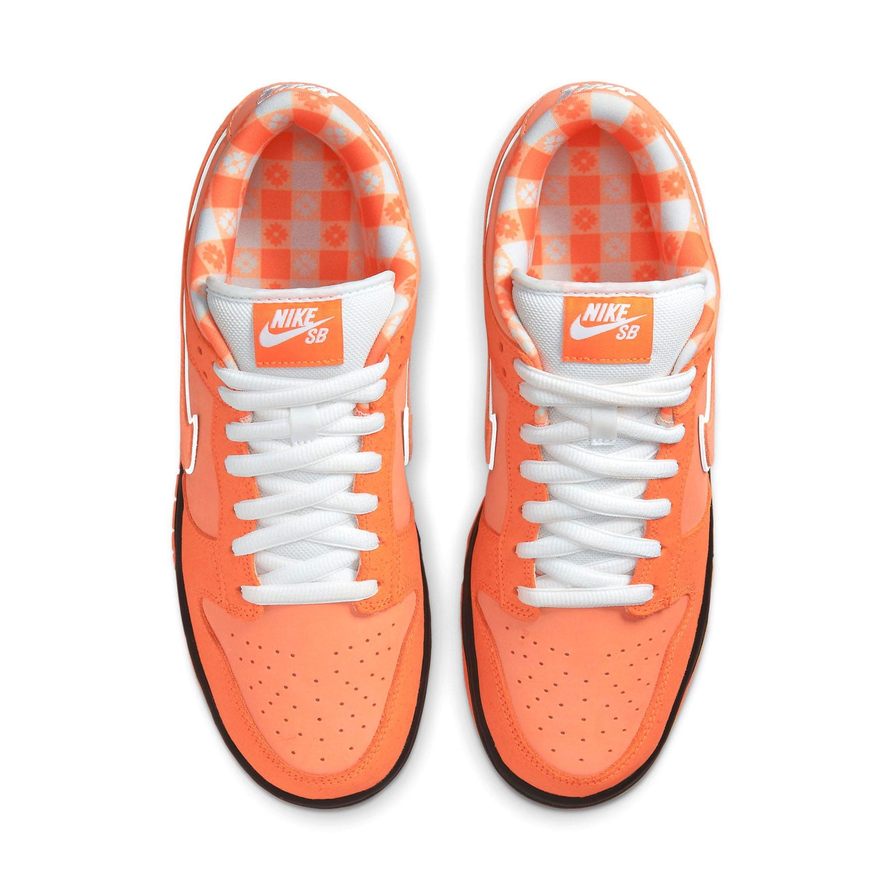Nike SB Dunk Low Orange Lobster trainers heel view