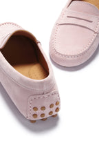 Hugs & Co Womens Penny Driving Loafers Ice Pink Suede