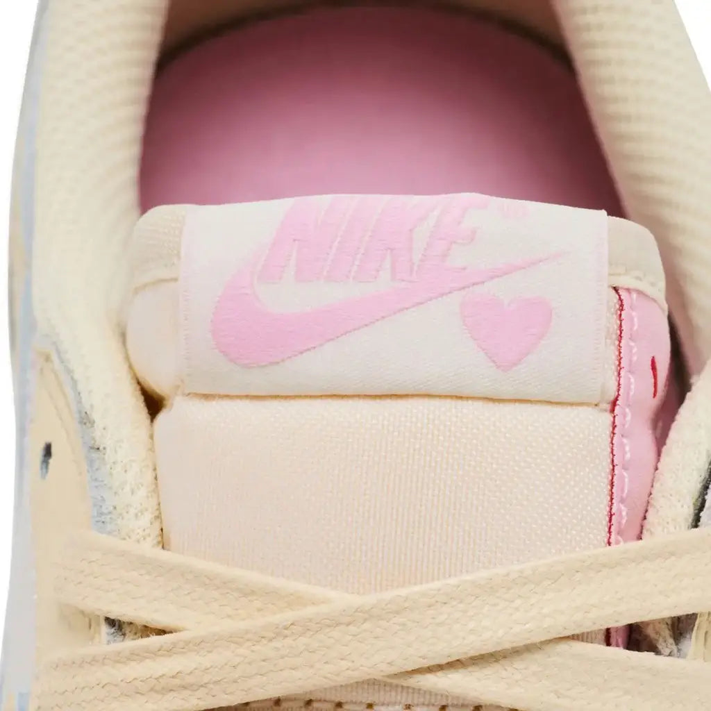 Air Jordan 1 Retro Low OG SP Travis Scott Shy Pink Trainers