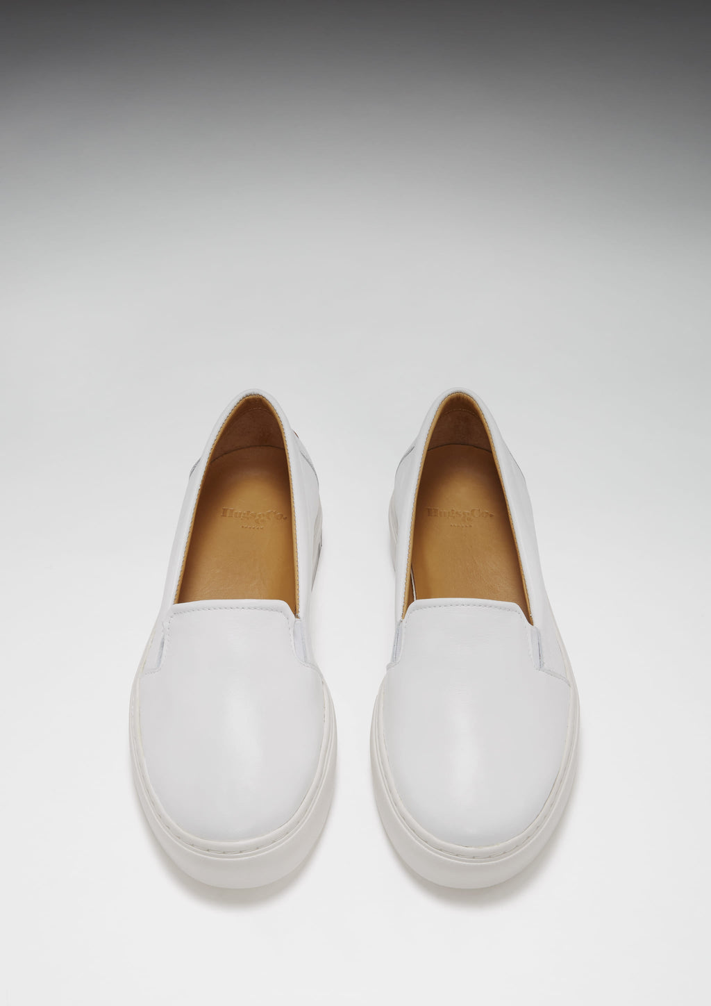 Hugs & Co Womens Slip-On Sneakers White Leather